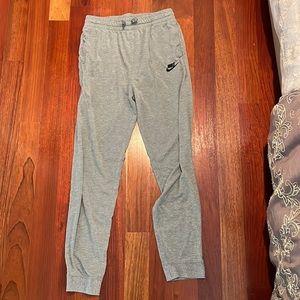 Nike kids XL standard fit joggers